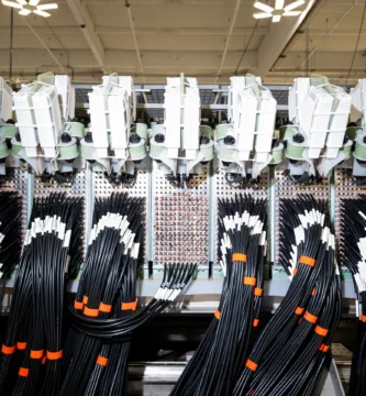 Microsoft espera generar energía a partir de la fusión atómica y se está asociando con Helion, que está probando prototipos en su sede en Everett, Washington