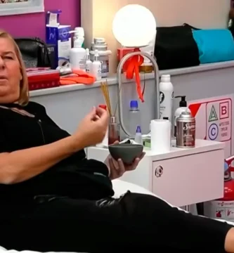 Virginia, enojada porque la estrategia de Furia de sostener en la casa a los "originals" la excluye